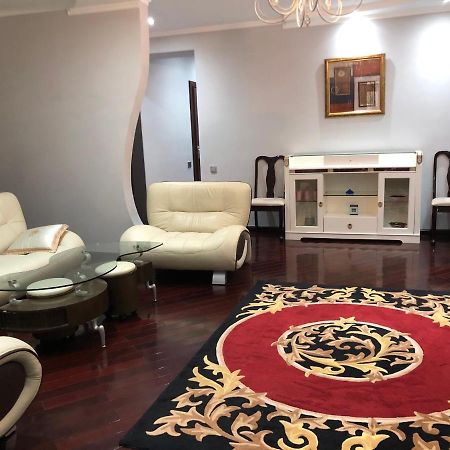 Beautiful Apartments In The Heart Of The City 塔什干 外观 照片