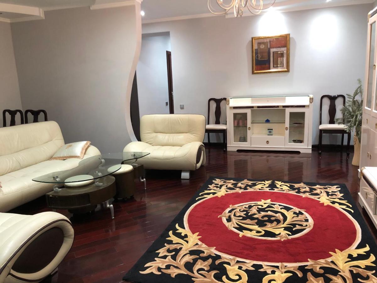 Beautiful Apartments In The Heart Of The City 塔什干 外观 照片